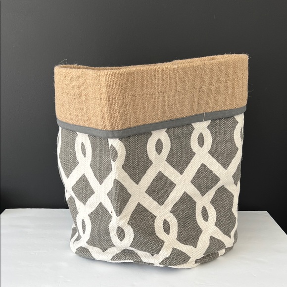 Max Studio Other - max studio home jute woven basket